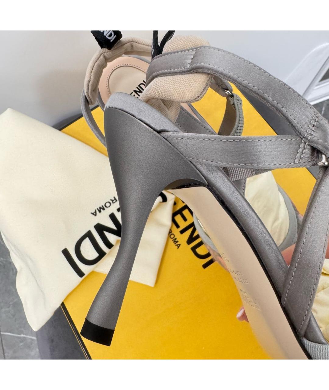 FENDI Антрацитовые босоножки, фото 3