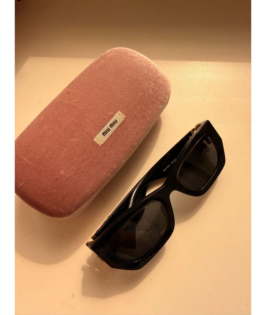 MIU MIU Черные пластиковые солнцезащитные очки, фото 4