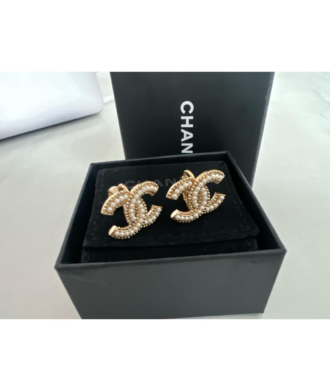 CHANEL Золотые металлические клипсы, фото 6