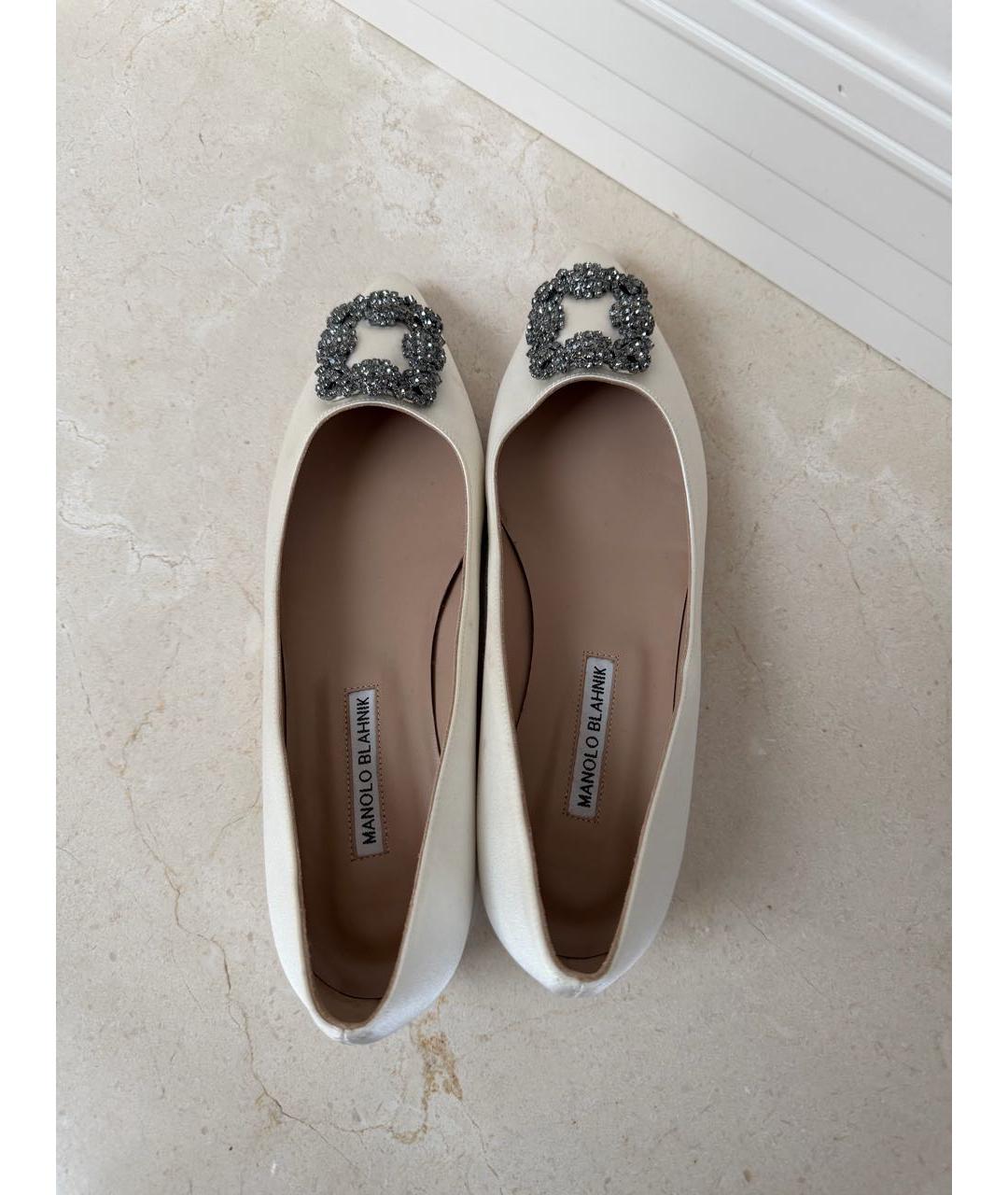MANOLO BLAHNIK Белые кожаные лодочки на низком каблуке, фото 3