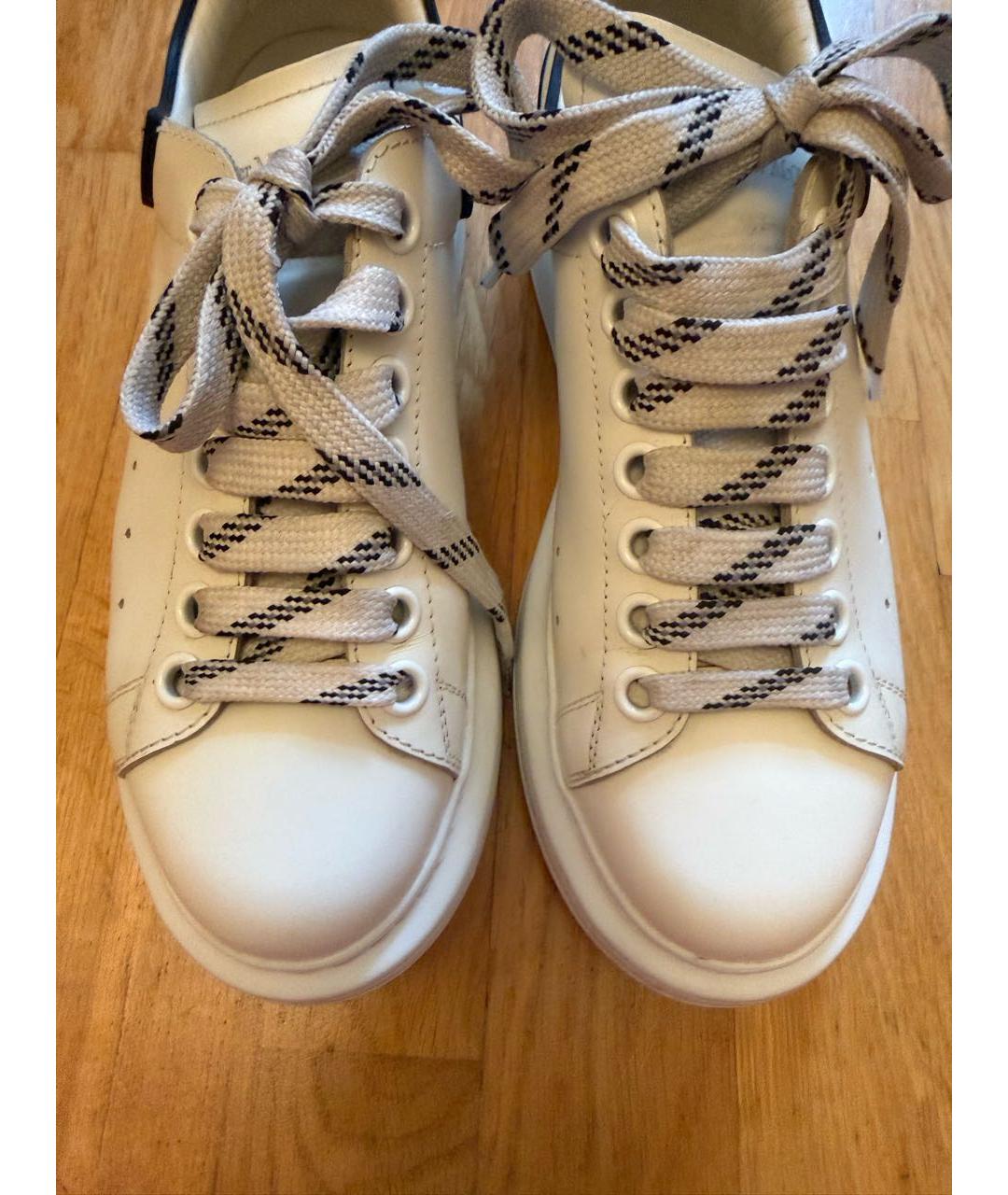 ALEXANDER MCQUEEN Белые кожаные кроссовки, фото 4