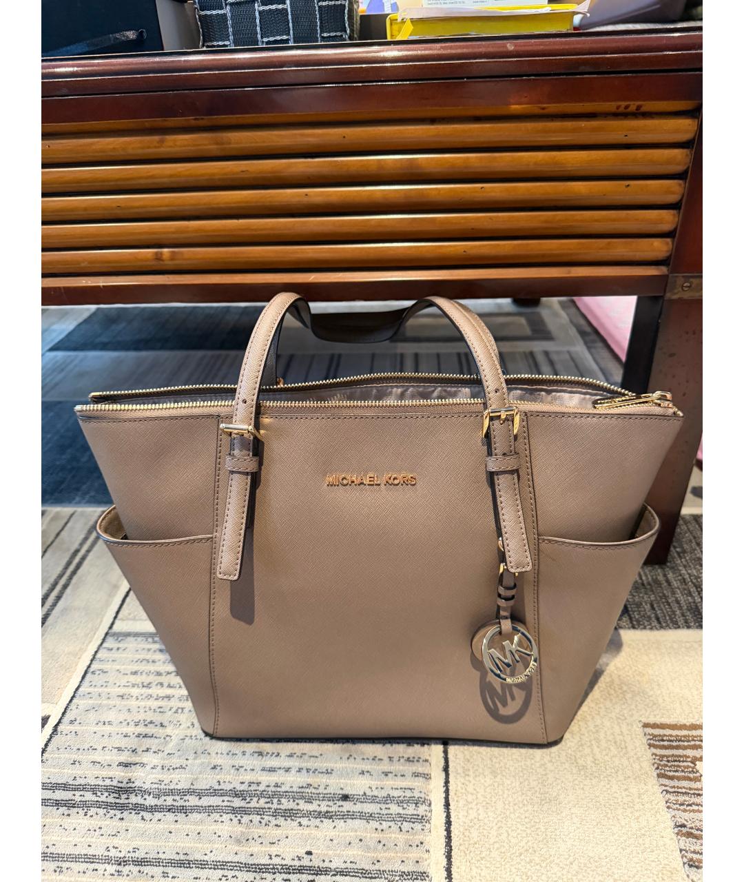 MICHAEL KORS Коричневая кожаная сумка с короткими ручками, фото 5