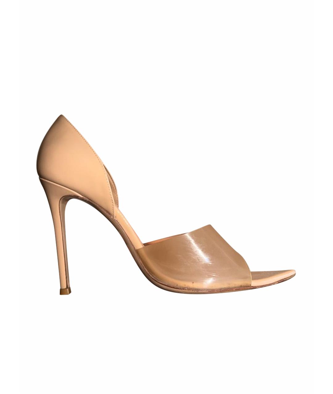 GIANVITO ROSSI Бежевые босоножки из лакированной кожи, фото 1