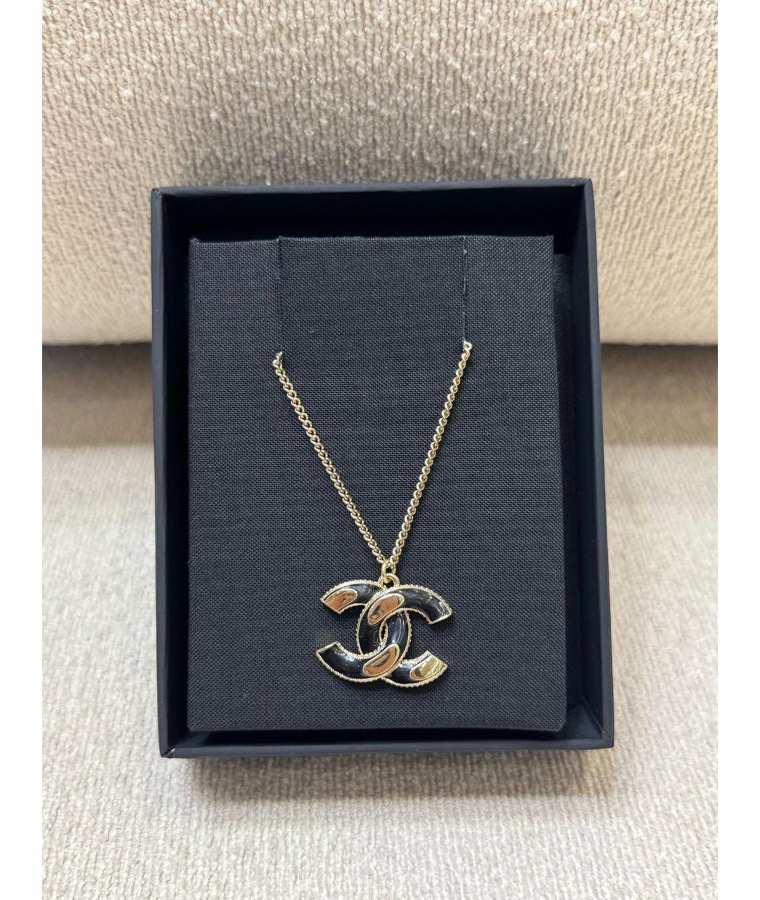 CHANEL Золотая металлическая подвеска, фото 3