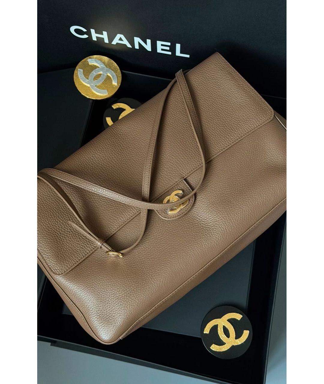 CHANEL Коричневая кожаная сумка через плечо, фото 3