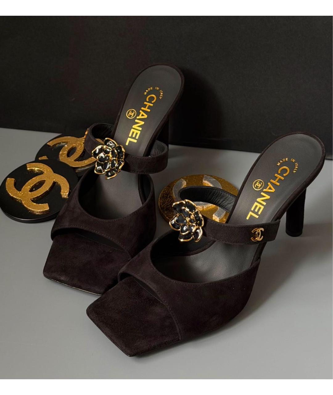 CHANEL Коричневые бархатные мюли, фото 3