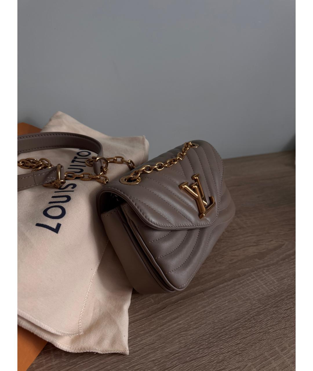 LOUIS VUITTON Бежевая кожаная сумка через плечо, фото 6