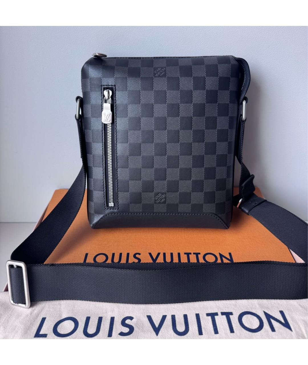 LOUIS VUITTON Черная кожаная сумка на плечо, фото 2