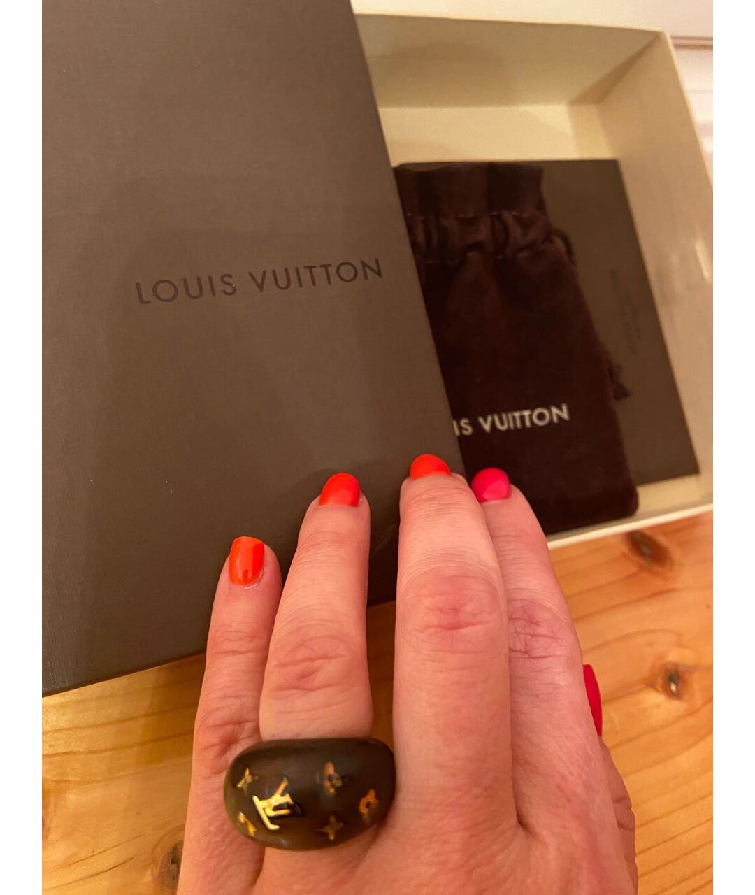 LOUIS VUITTON PRE-OWNED Коричневое деревянное кольцо, фото 7