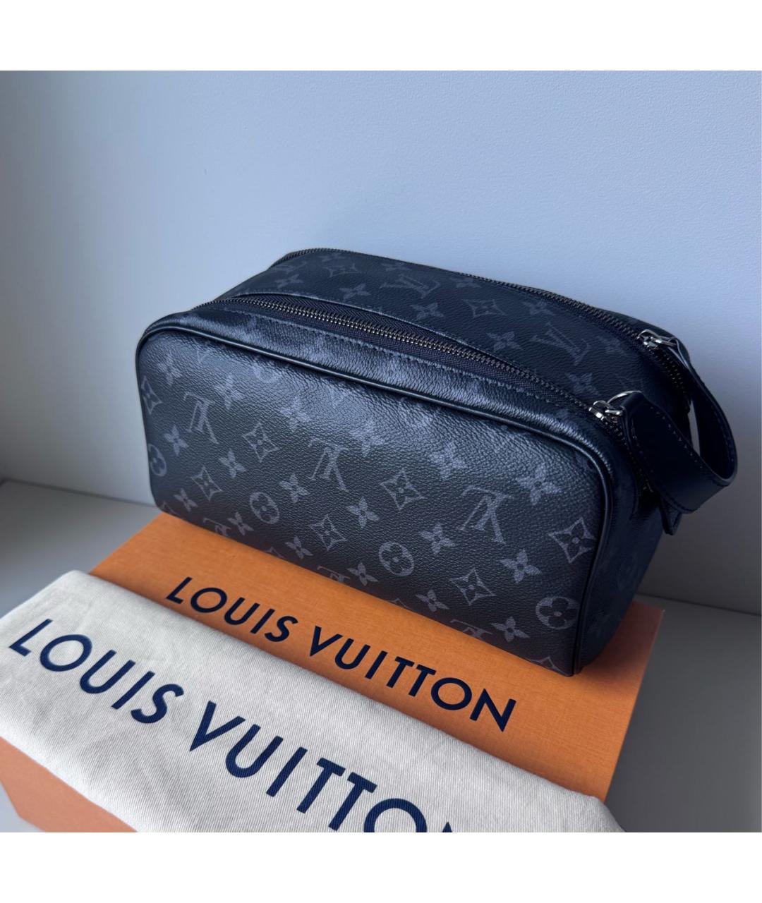 LOUIS VUITTON Черная барсетка, фото 3