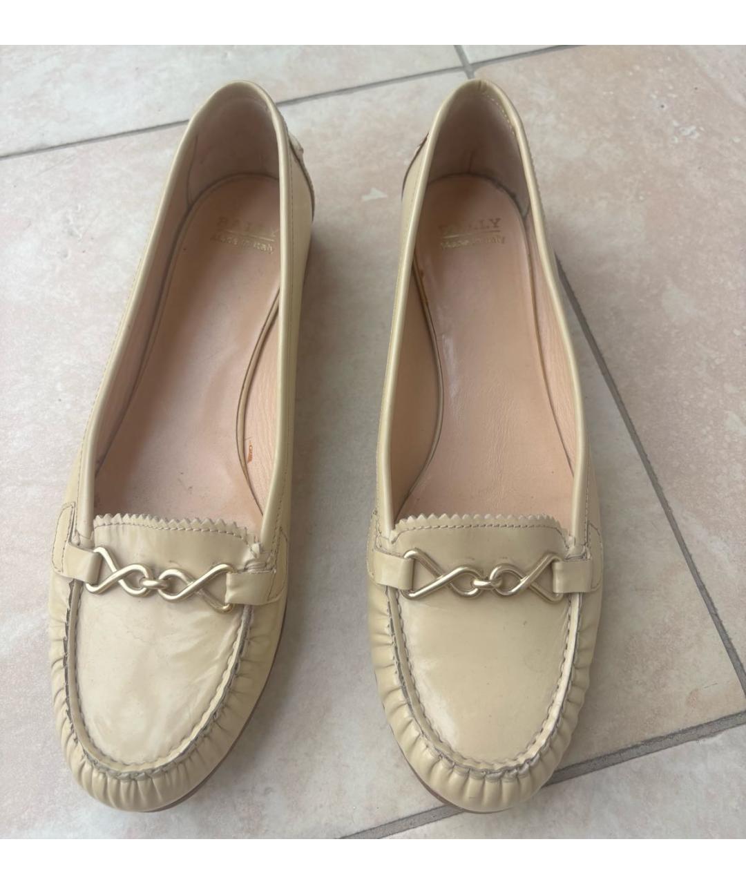 BALLY Бежевые кожаные мокасины, фото 2
