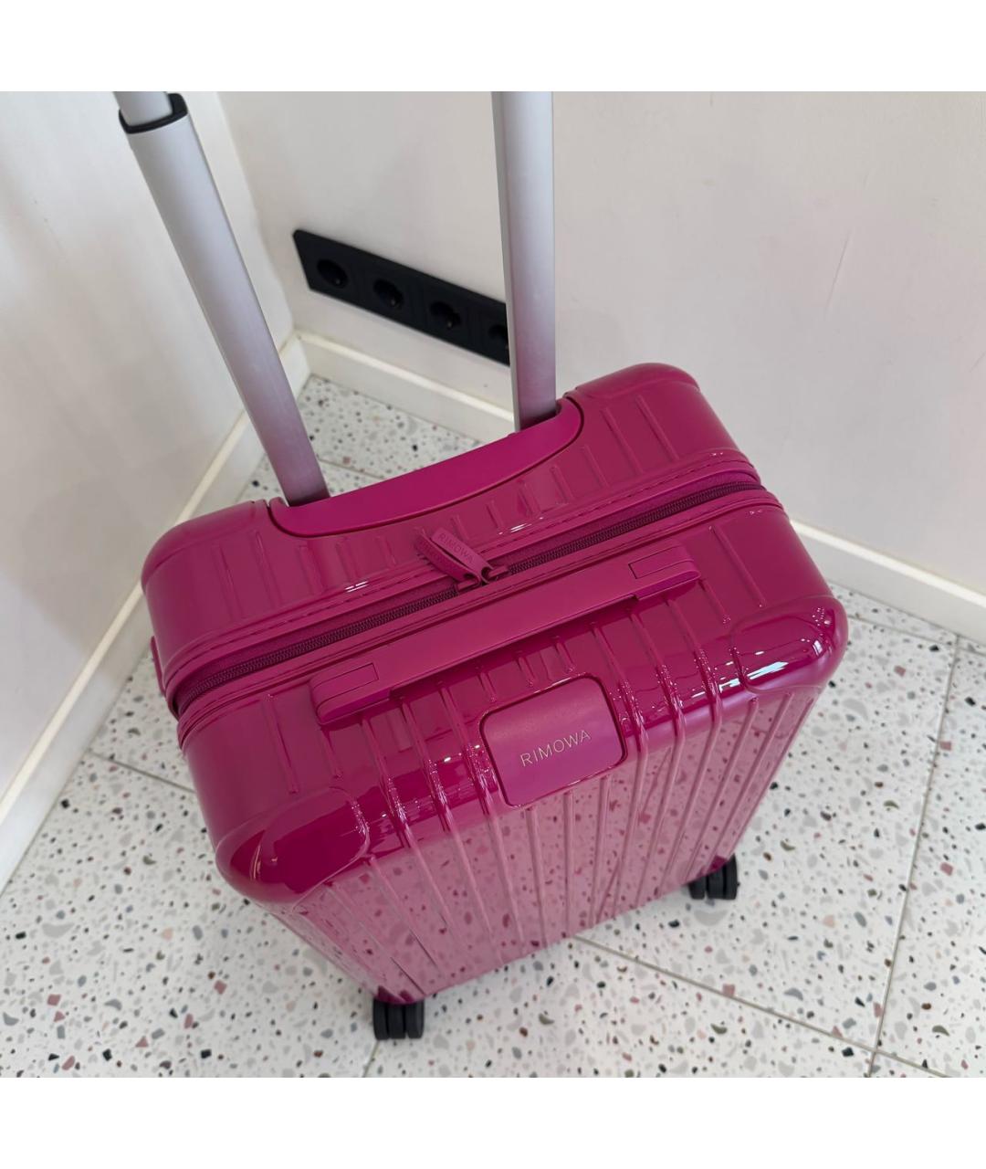 Rimowa Розовый чемодан, фото 2