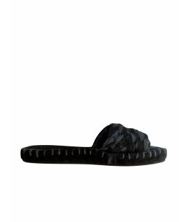CHANEL Шлепанцы