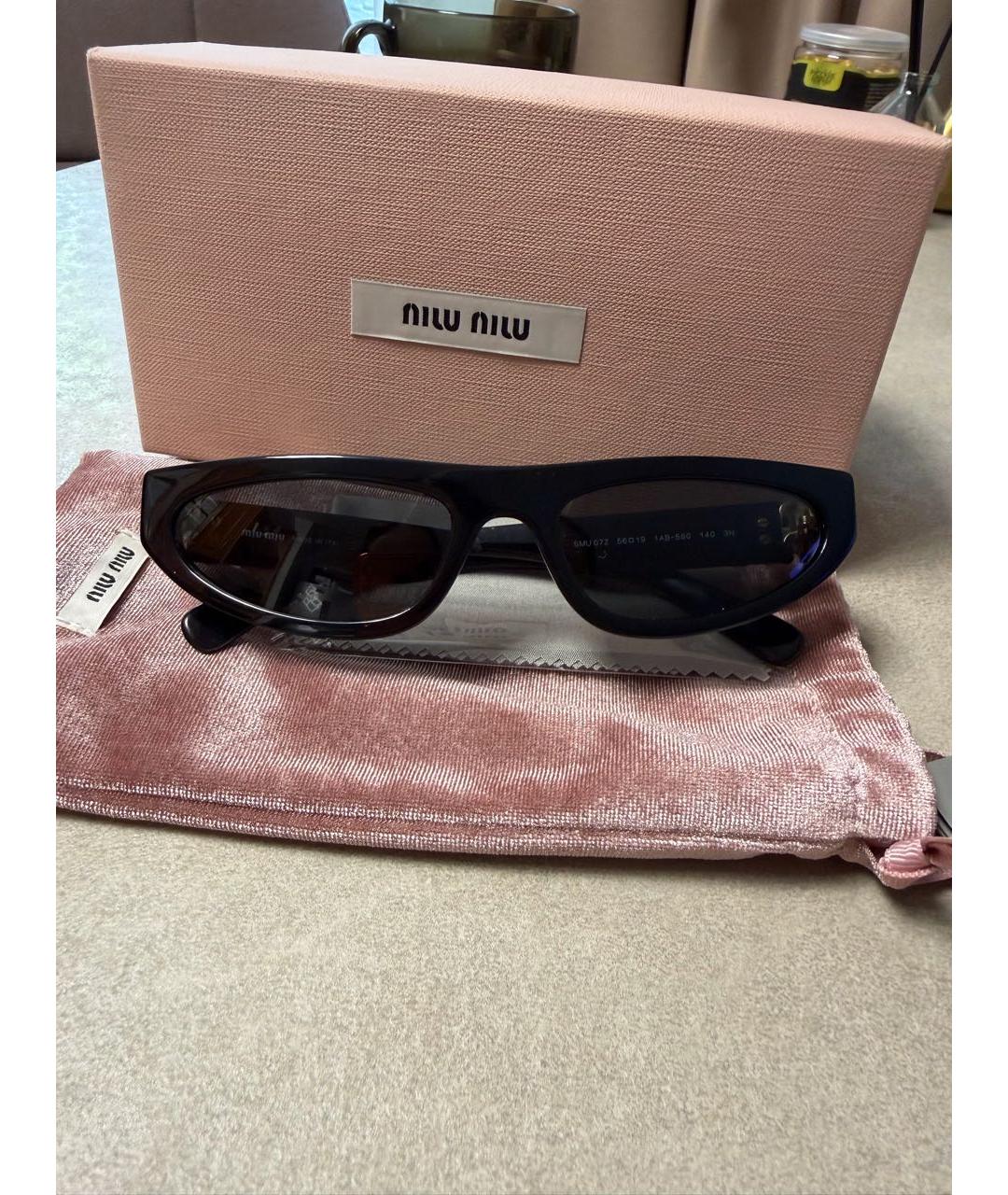 MIU MIU Черные пластиковые солнцезащитные очки, фото 6
