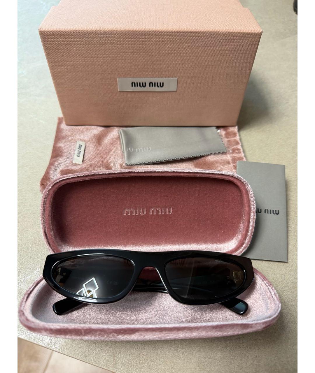 MIU MIU Черные пластиковые солнцезащитные очки, фото 4
