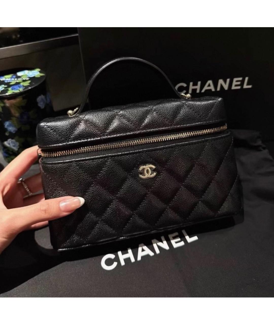 CHANEL Черная кожаная сумка через плечо, фото 2