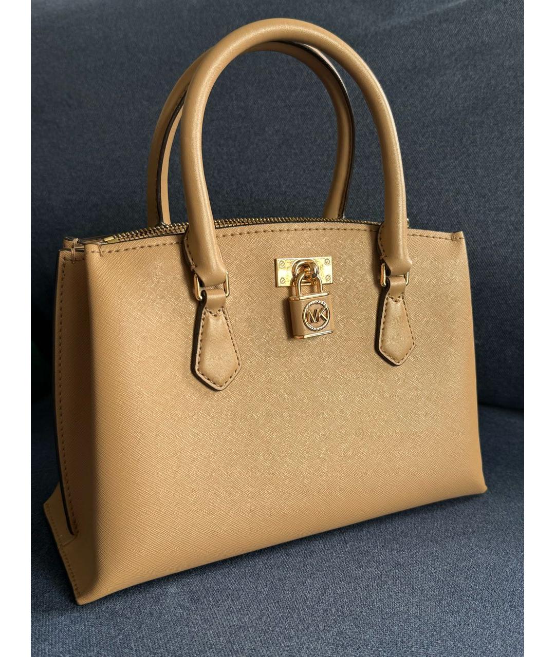 MICHAEL KORS Бежевая сумка с короткими ручками из искусственной кожи, фото 6