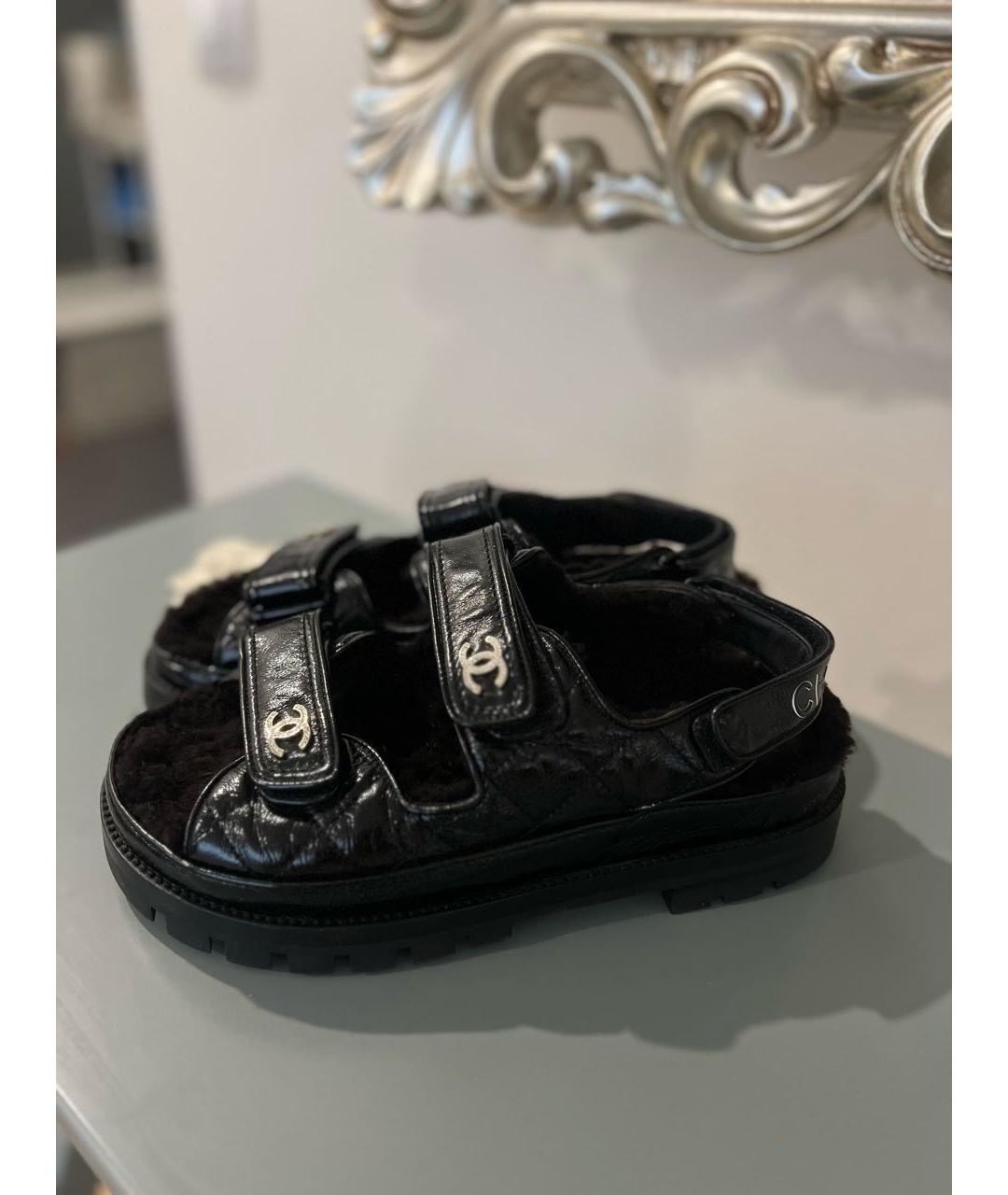 CHANEL Черные кожаные сандалии, фото 5