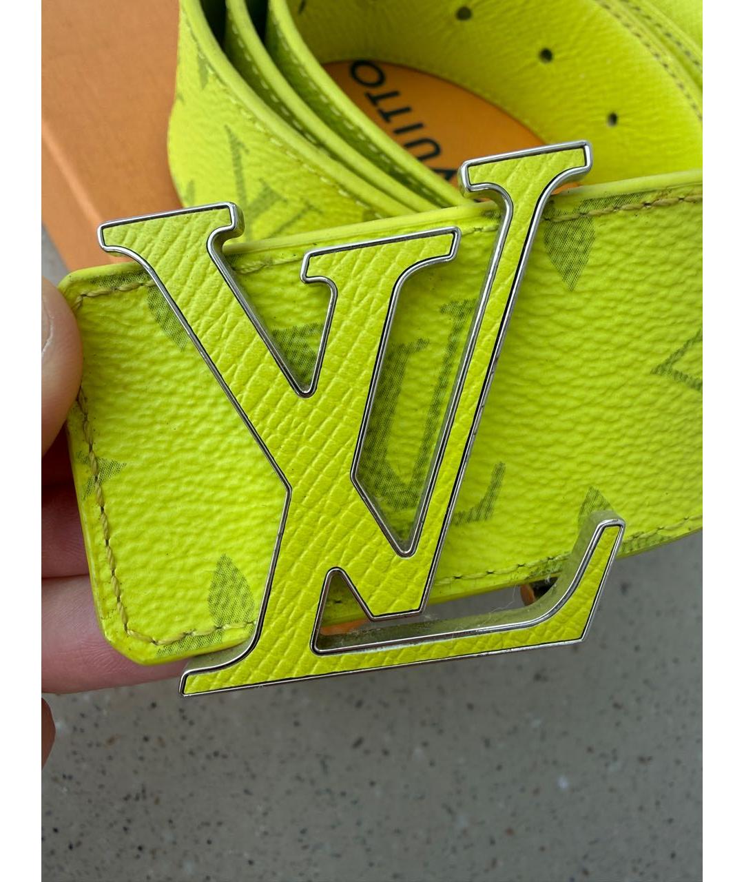 LOUIS VUITTON Салатовый кожаный ремень, фото 2