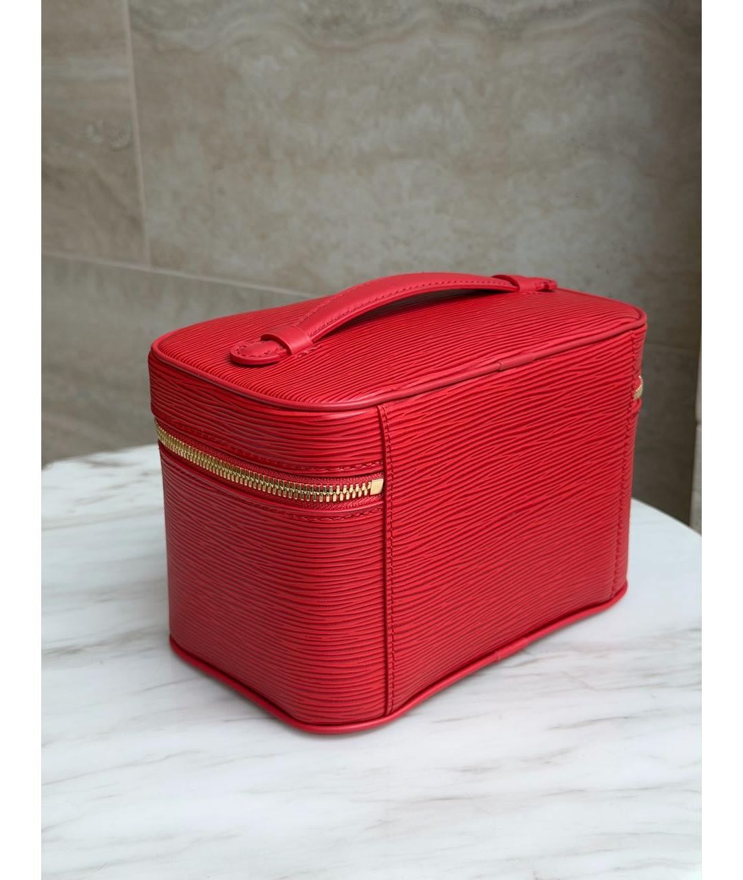 LOUIS VUITTON Красная кожаная косметичка, фото 3