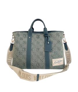 LOUIS VUITTON Сумка через плечо