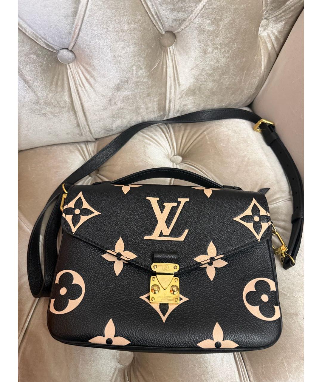 LOUIS VUITTON Черная кожаная сумка с короткими ручками, фото 8
