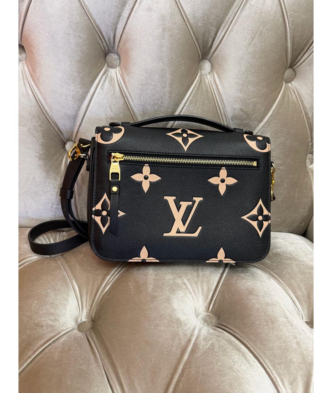 LOUIS VUITTON Черная кожаная сумка с короткими ручками, фото 3