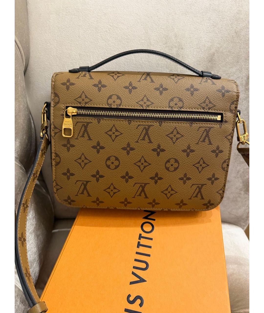 LOUIS VUITTON Коричневая сумка с короткими ручками, фото 3