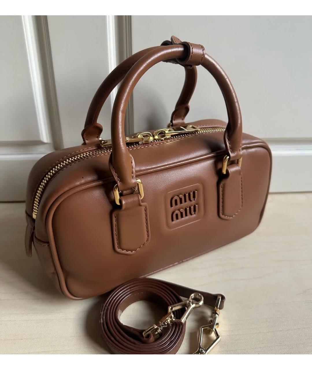 MIU MIU Коричневая кожаная сумка с короткими ручками, фото 2