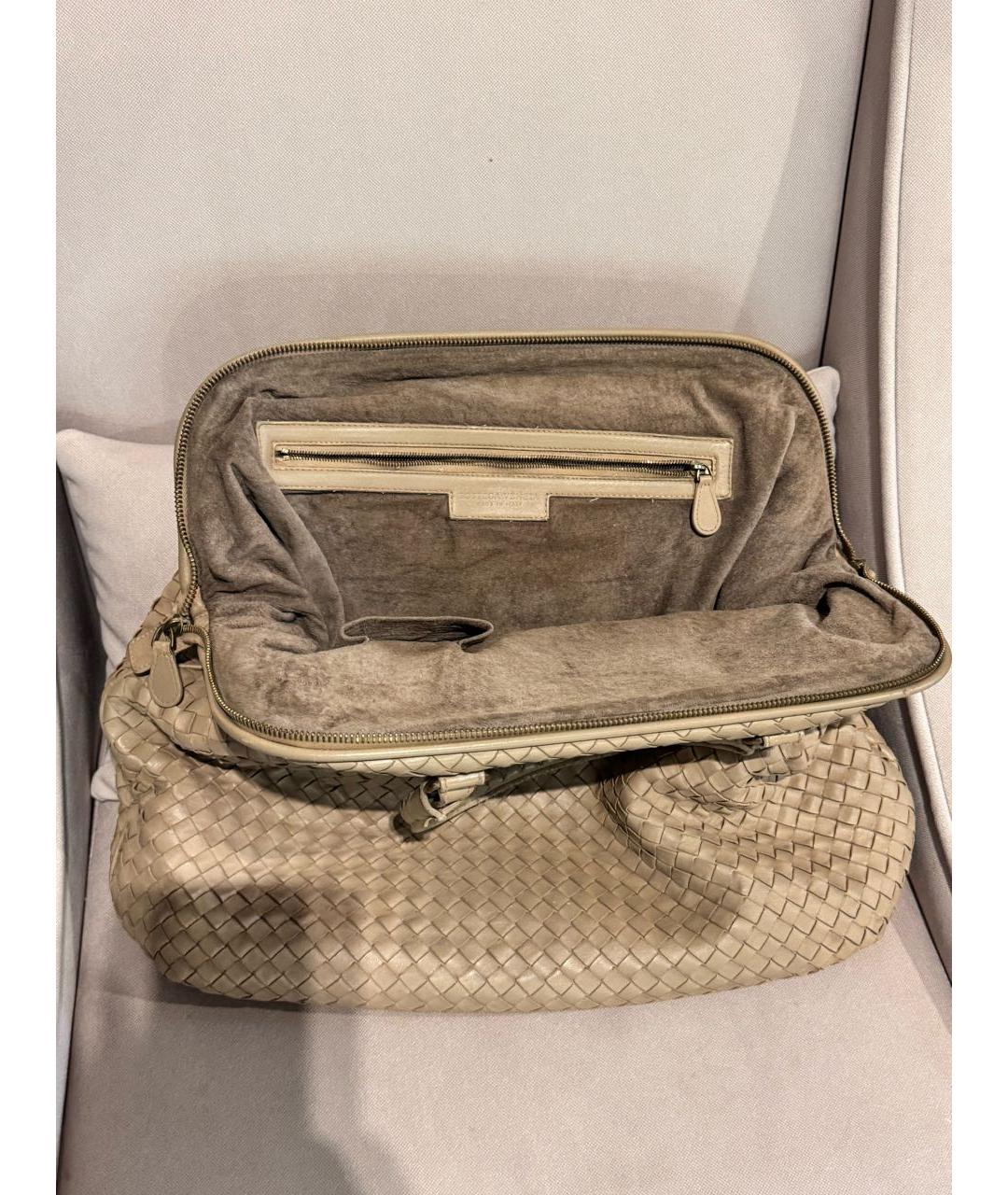 BOTTEGA VENETA Бежевая кожаная сумка с короткими ручками, фото 2