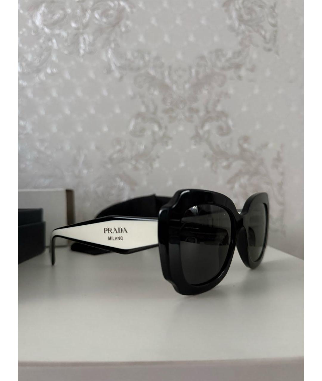 PRADA Черные пластиковые солнцезащитные очки, фото 2