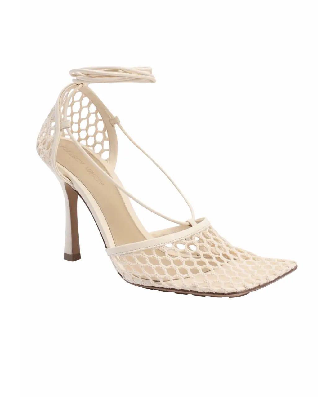 BOTTEGA VENETA Белые текстильные босоножки, фото 1