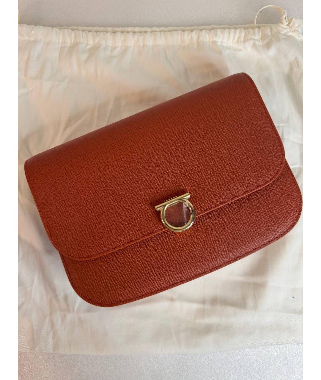 FERRAGAMO Оранжевая кожаная сумка через плечо, фото 5