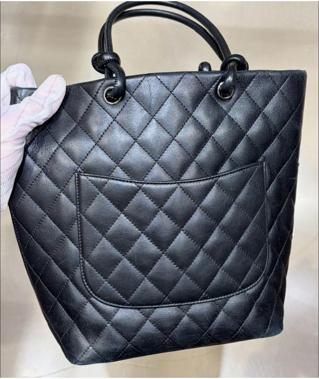 CHANEL Черная кожаная сумка тоут, фото 4