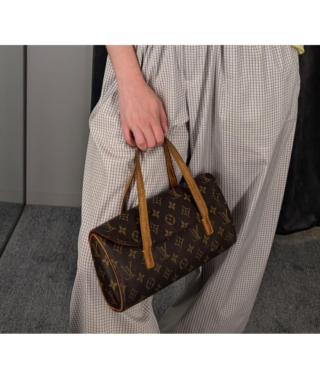 LOUIS VUITTON Коричневая кожаная сумка с короткими ручками, фото 8