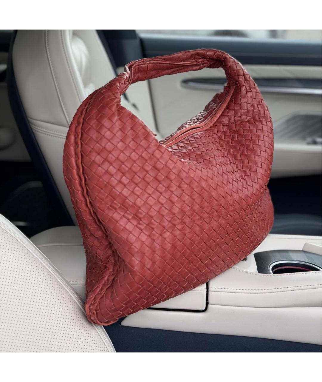 BOTTEGA VENETA Коралловая кожаная сумка с короткими ручками, фото 2