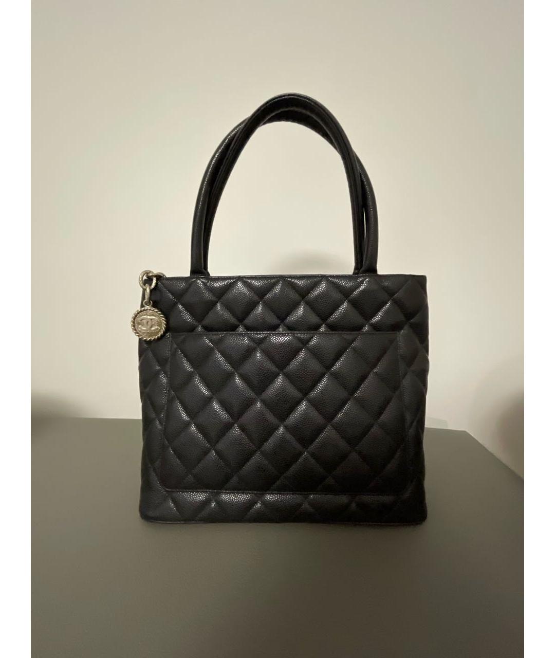 CHANEL Черная кожаная сумка с короткими ручками, фото 2