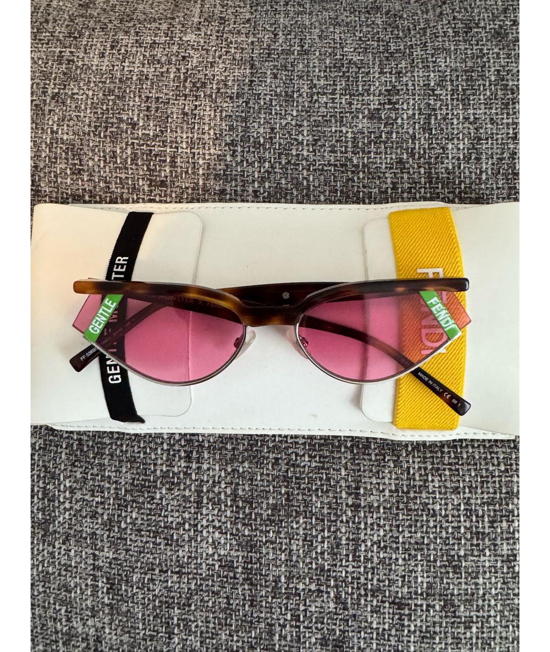 FENDI Розовые пластиковые солнцезащитные очки, фото 2