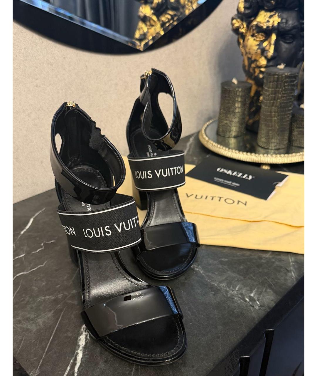 LOUIS VUITTON Черные босоножки из лакированной кожи, фото 8