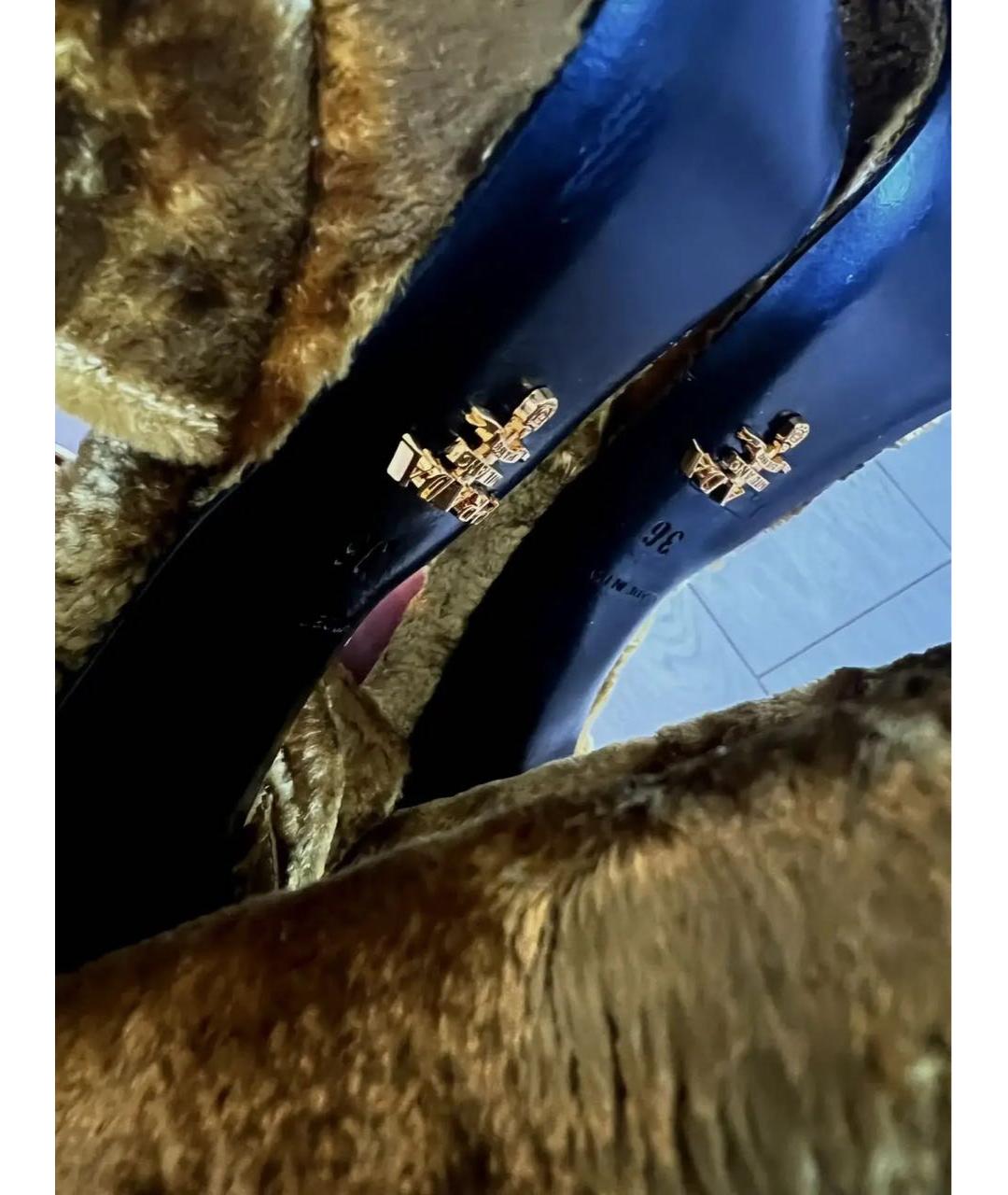 PRADA Горчичные бархатные босоножки, фото 6