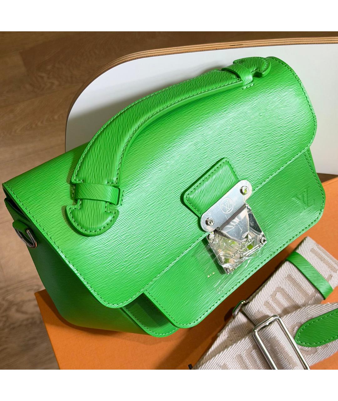 LOUIS VUITTON Зеленая кожаная сумка через плечо, фото 6