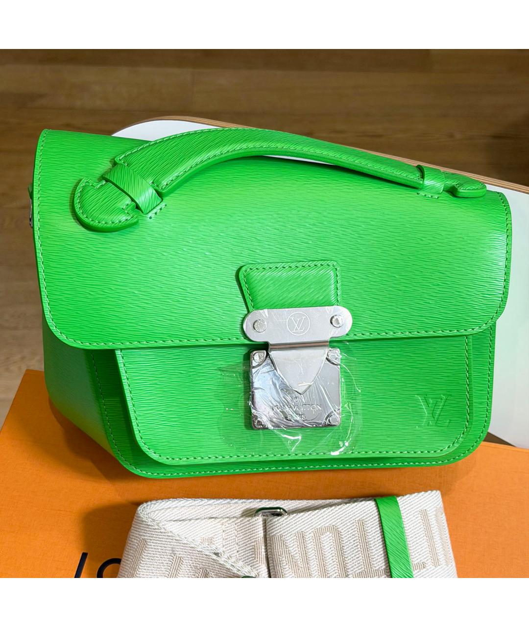 LOUIS VUITTON Зеленая кожаная сумка через плечо, фото 5