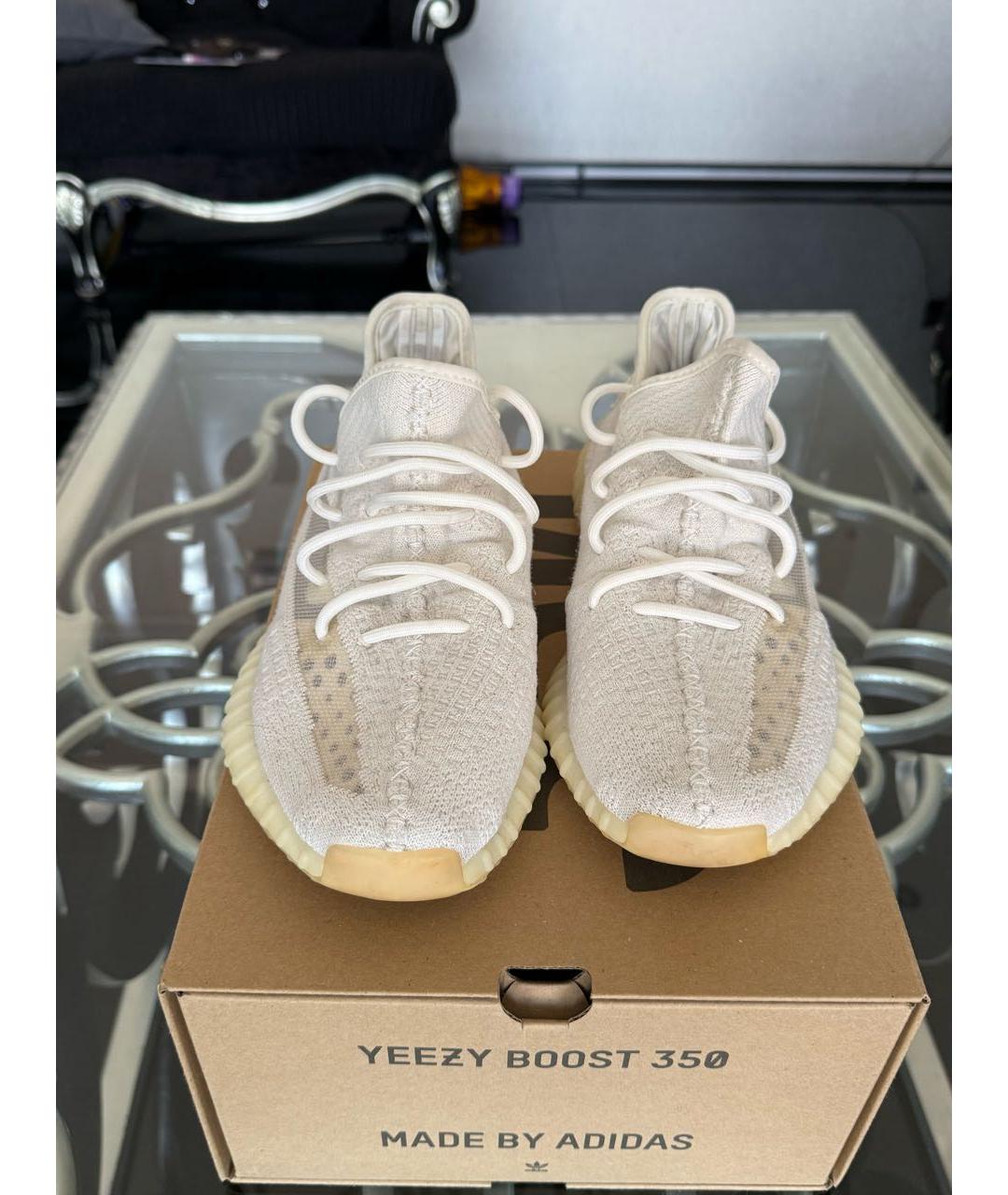 ADIDAS YEEZY Белые текстильные низкие кроссовки / кеды, фото 2
