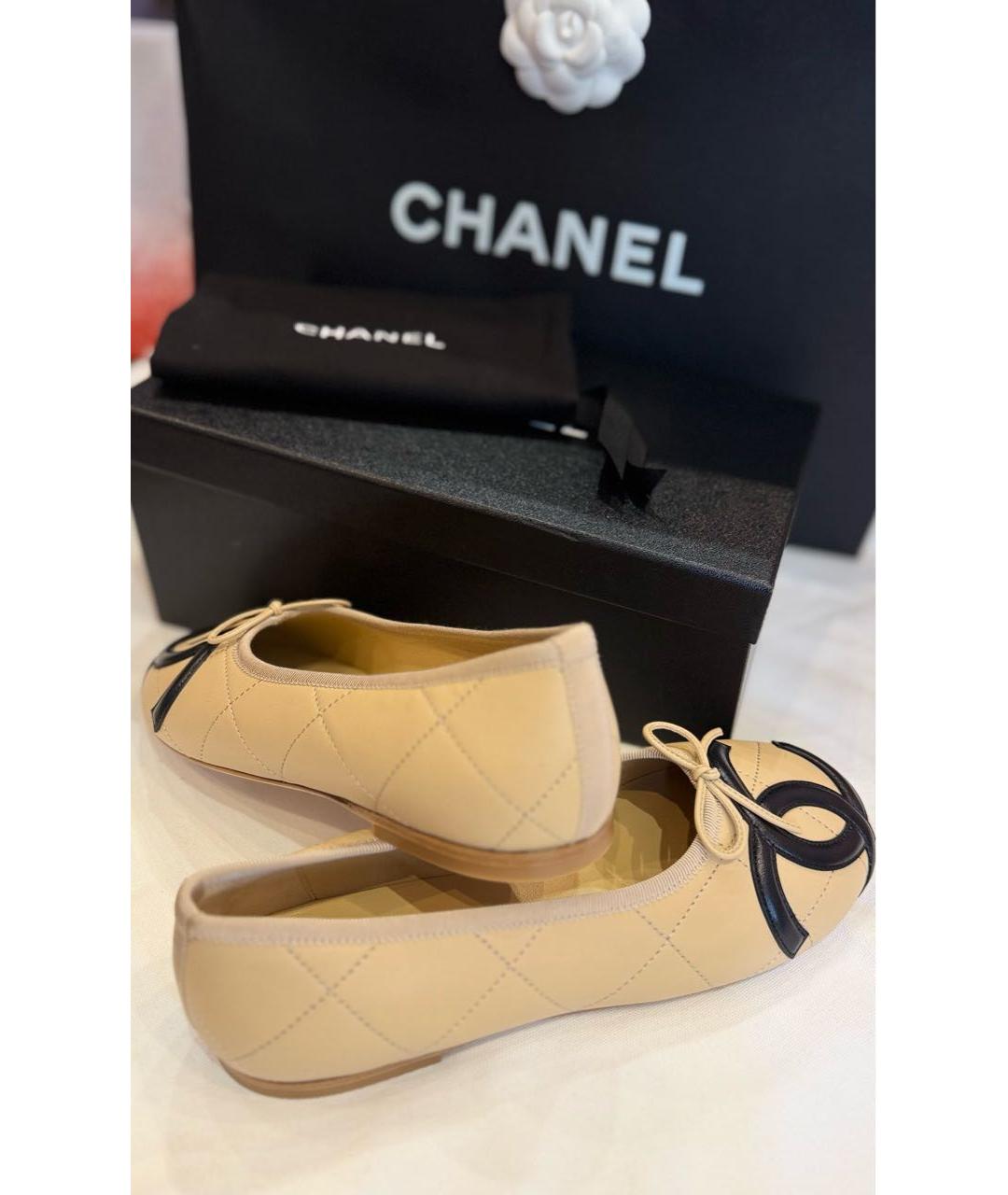 CHANEL Бежевые кожаные балетки, фото 3