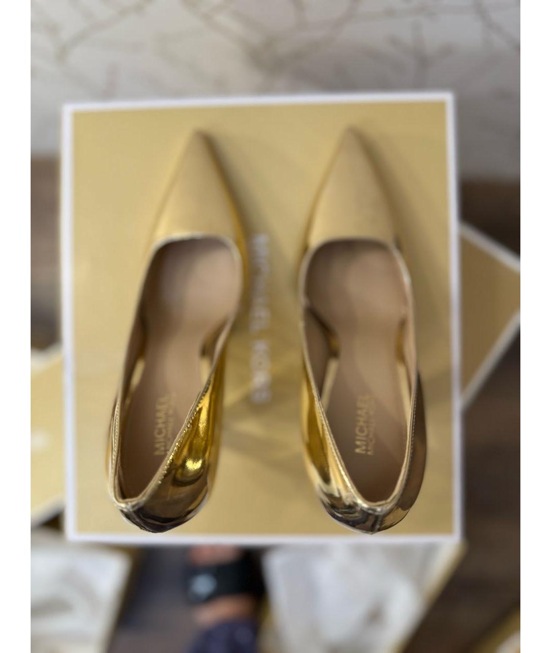 MICHAEL MICHAEL KORS Золотые туфли из лакированной кожи, фото 3