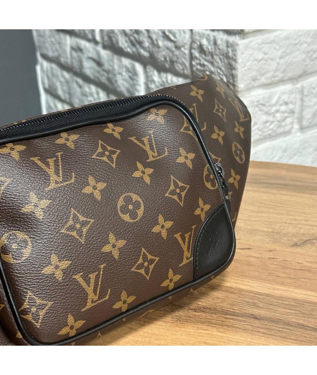 LOUIS VUITTON Коричневая поясная сумка, фото 2