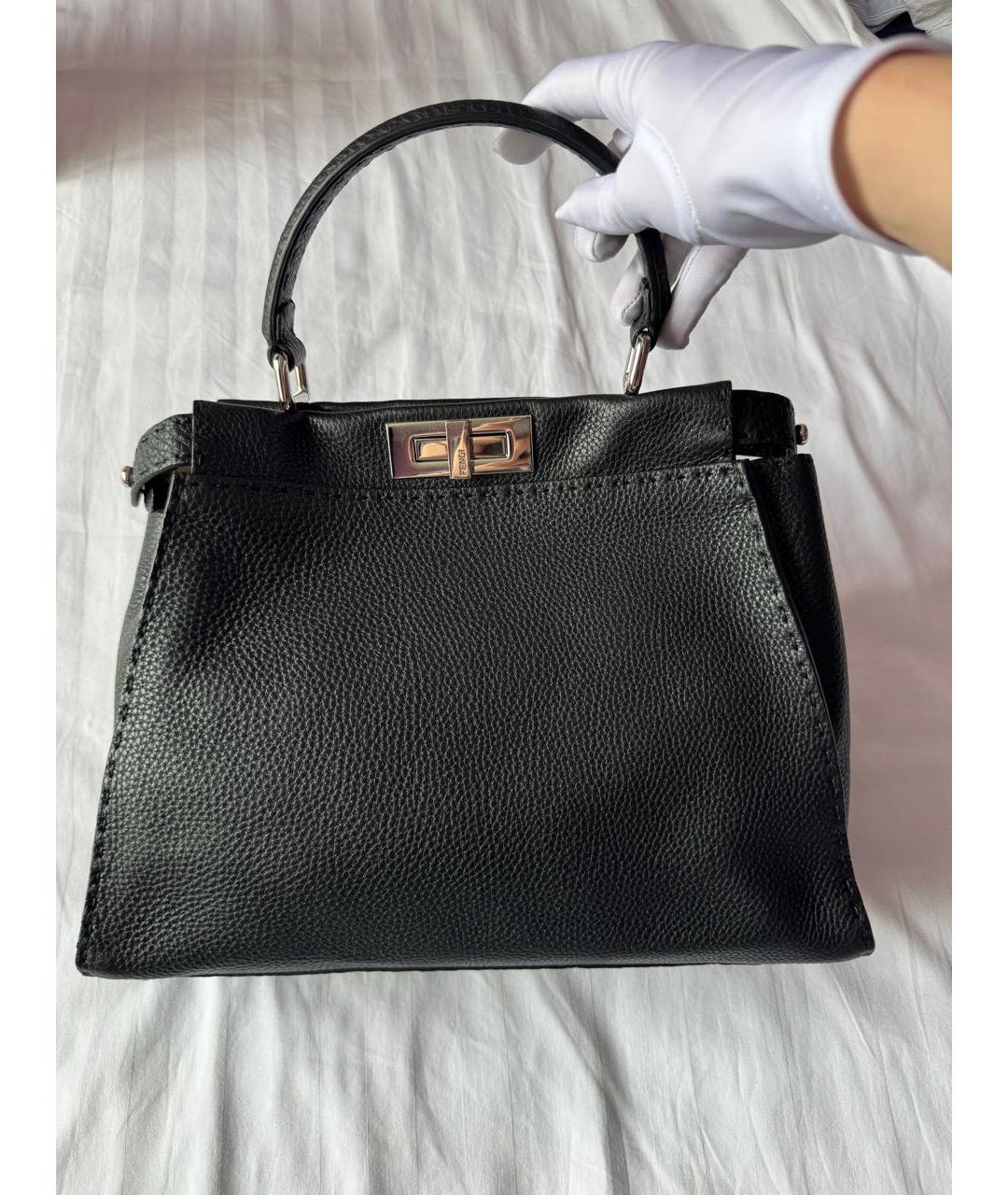 FENDI Черная кожаная сумка с короткими ручками, фото 3