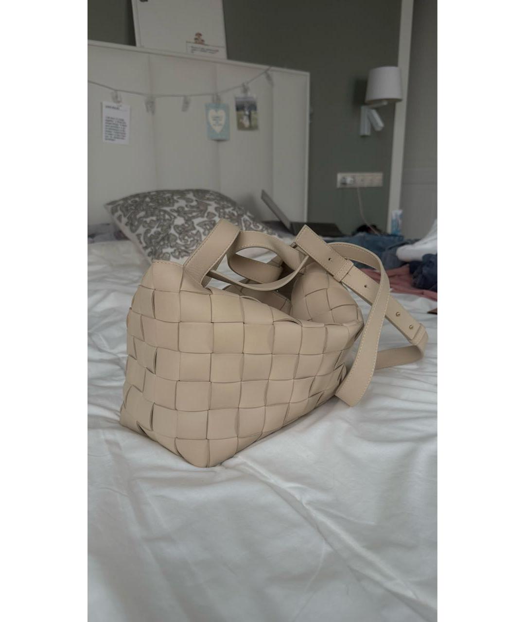 BOTTEGA VENETA Бежевая кожаная сумка тоут, фото 2