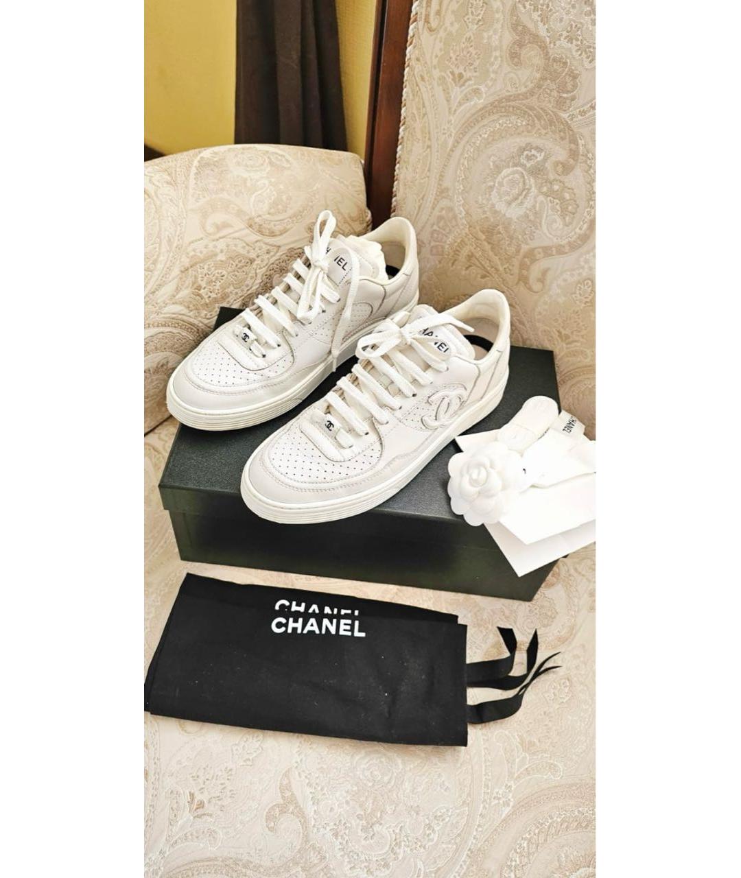 CHANEL Белые кожаные кеды, фото 3