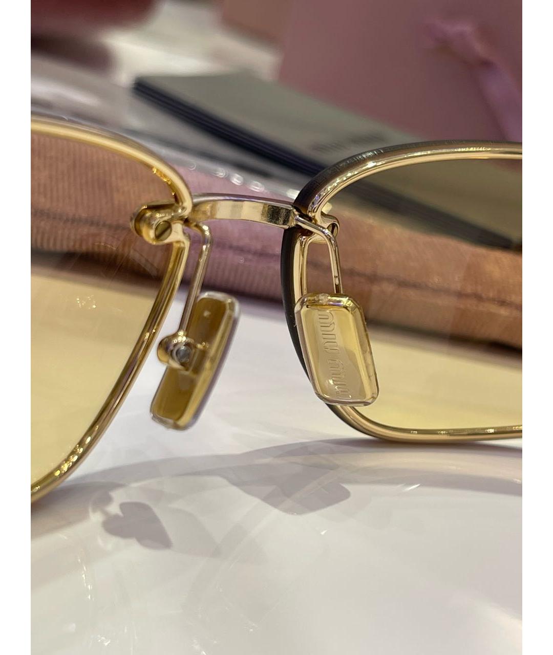 MIU MIU Золотые металлические солнцезащитные очки, фото 6